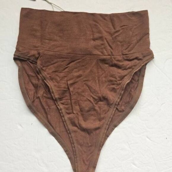 3 PR. SKIMS HI CUT BRIEF NWT - Picture 9 of 14